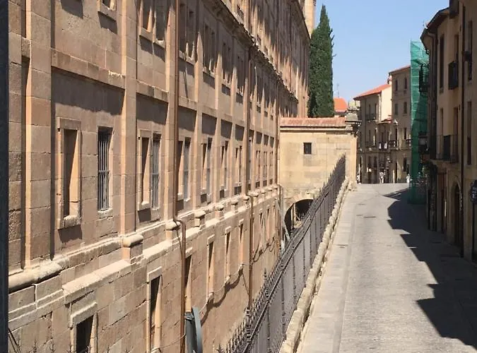 Апартаменти Serranos Centro Historico