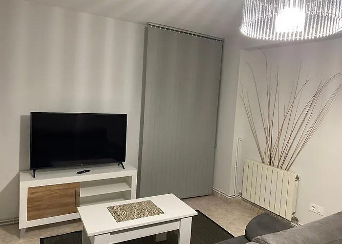 Апартаменти Serranos Centro Historico *